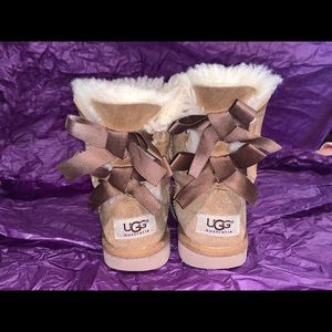Girls sz 10 UGG boots